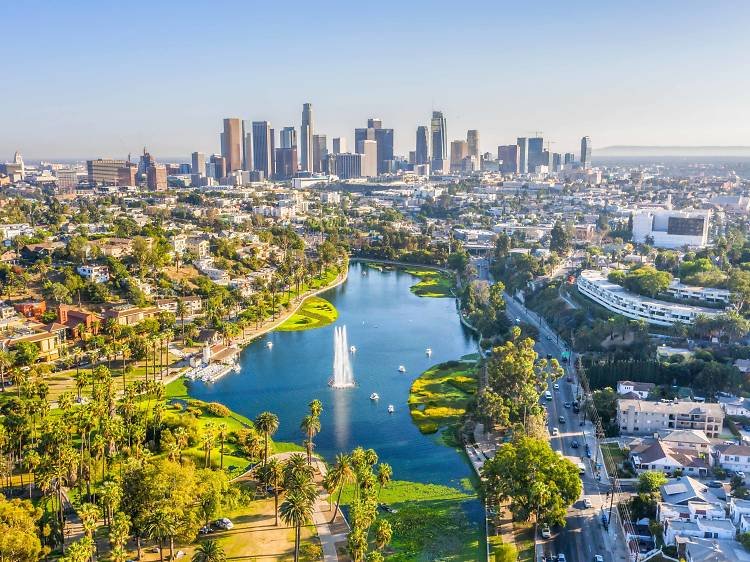 Feed Your Wanderlust And Dive Into The City Of Angels - Relax Around